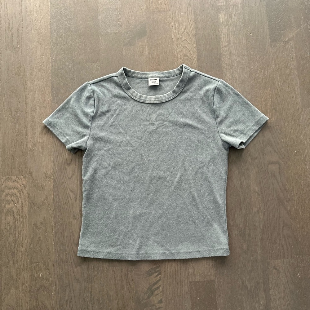 Sunday Best Aritzia muted blue green teal cropped baby tee